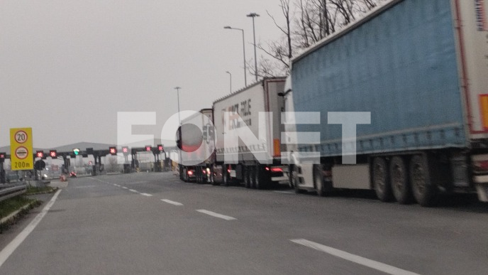 Na prelazu Šid pet sati